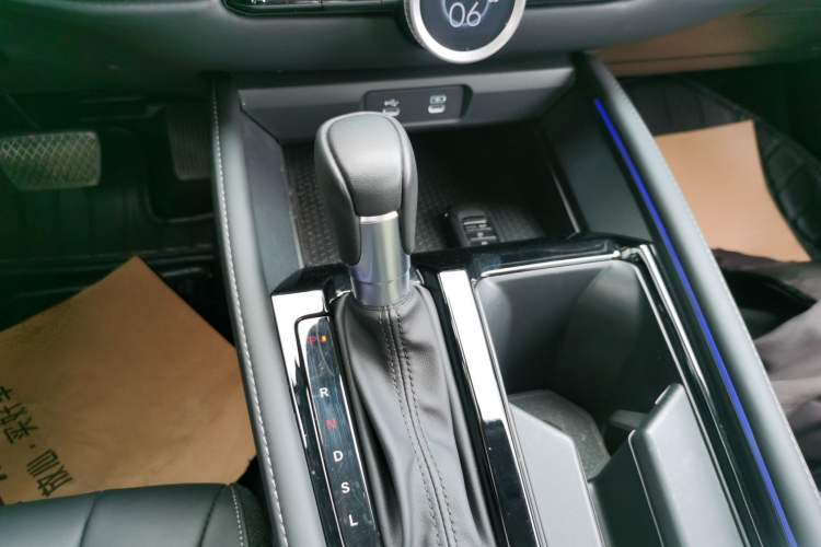 Used Honda Accord 2025 260TURBO Luxury Edition Gear Lever