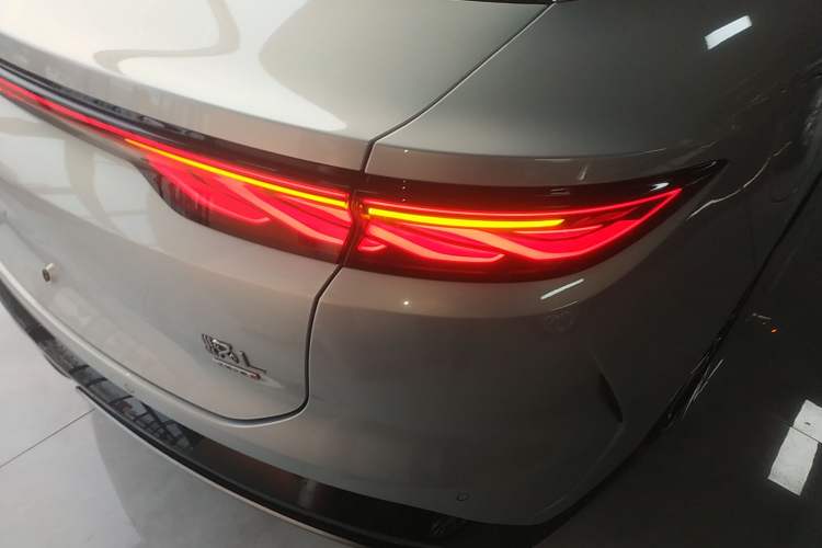 Used BYD Han L 2025 DM-i 200KM LiDAR Luxury Model