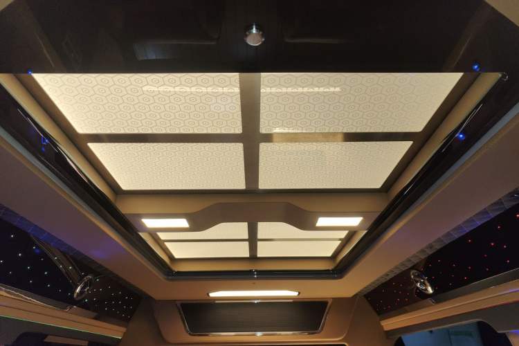 Used Volkswagen Caravelle 