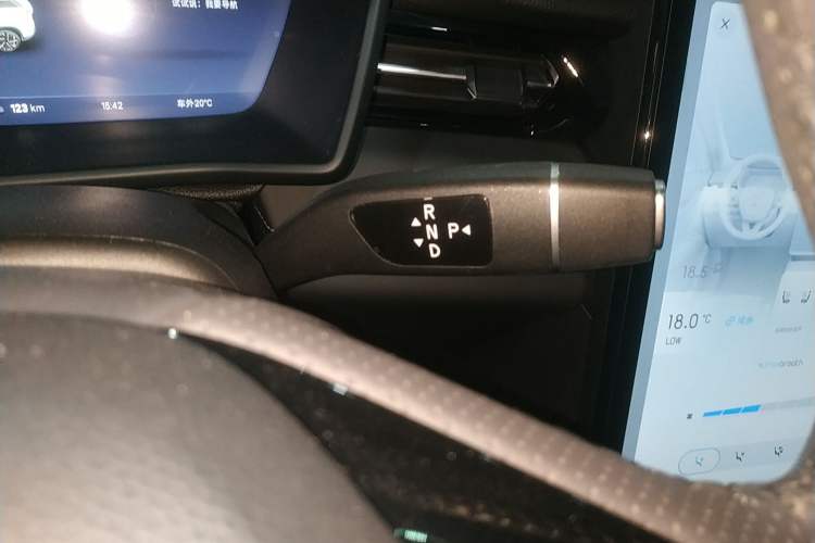 Used XPeng G3 2022 G3i 460N Gear Lever