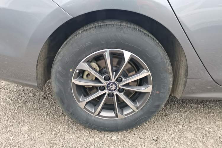 Used BYD Qin PLUS 2024 HONOR Edition DM-i 55KM Leading Model Right Rear Wheel Hub