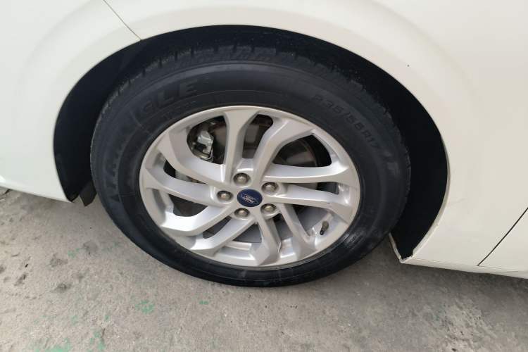 Used Ford Mondeo 2022 EcoBoost 245 Fashion Edition Left Front Wheel Hub