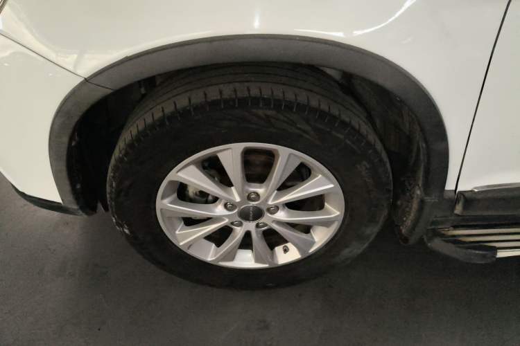 Used Haval H6 2018 Sport Edition 1.5T Automatic Two-Wheel Drive Elite Model China V Standard Left Front Wheel Hub