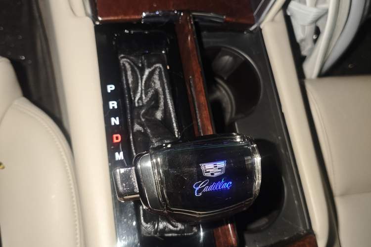 Used Cadillac XTS 2017 28T Tech Edition Gear Lever