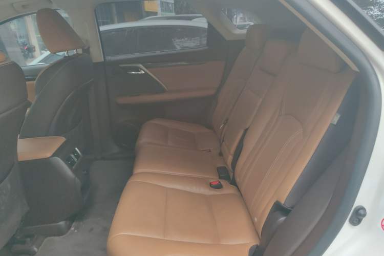 Used Lexus RX 2016 300 4x4 Elegant Edition China VI Left Rear Seat