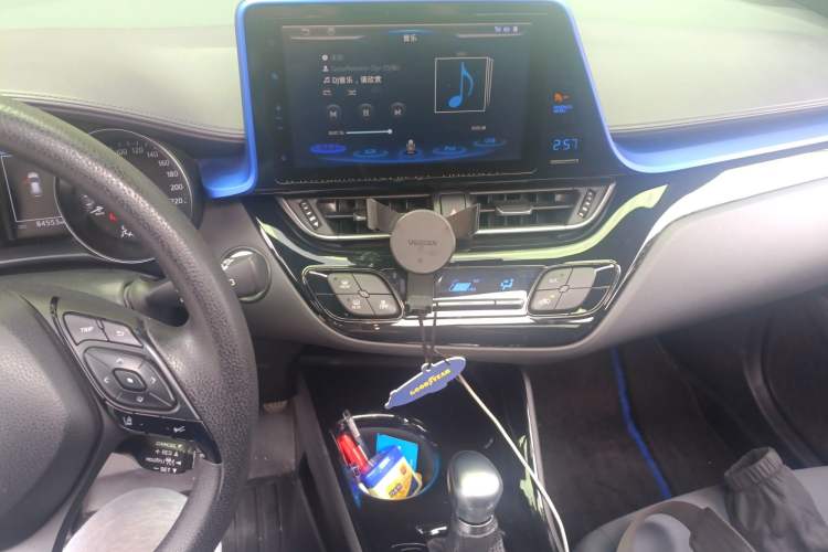 Used Toyota C-HR 2018 2.0L Leading with Sunroof China VI Standard
