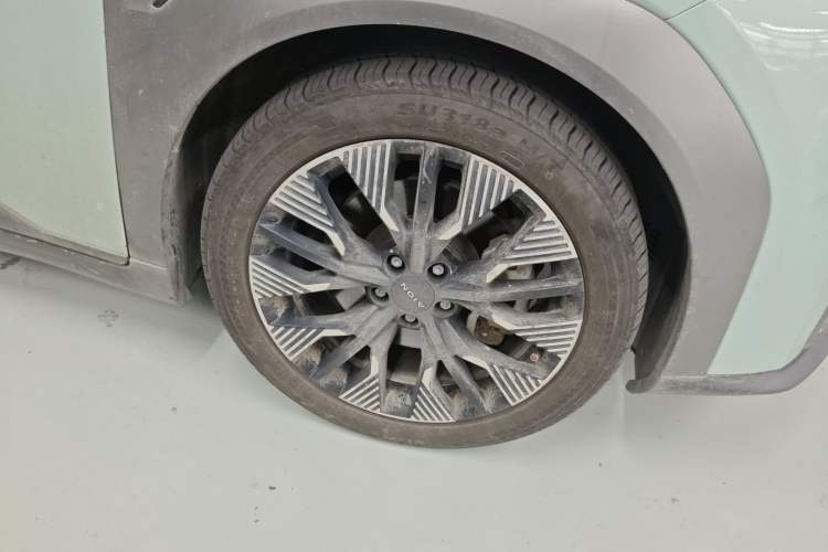 Used AION Y 2022 70 Tech Edition Lithium Iron Phosphate
