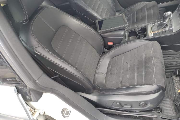 Used Volkswagen FAW-Volkswagen CC 2016 1.8TSI Prestige Model
