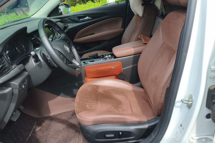 Used Buick Regal 2020 552T Luxury Version Left Front Seat