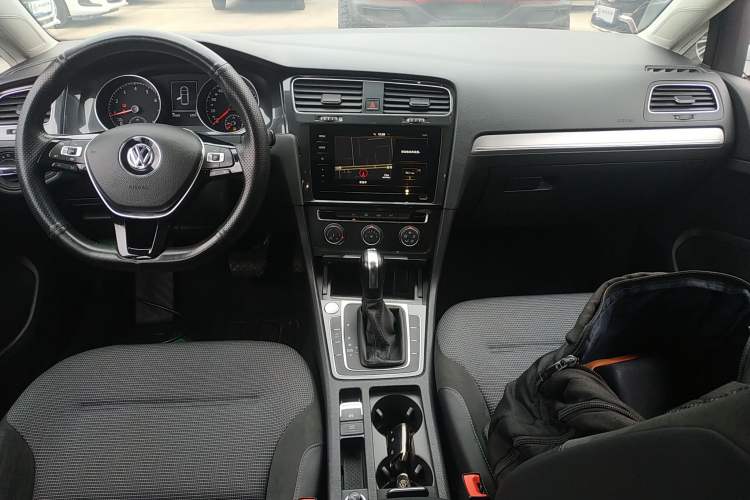 Used Volkswagen Golf 2020 Zhiai Edition 280TSI DSG Comfort Model