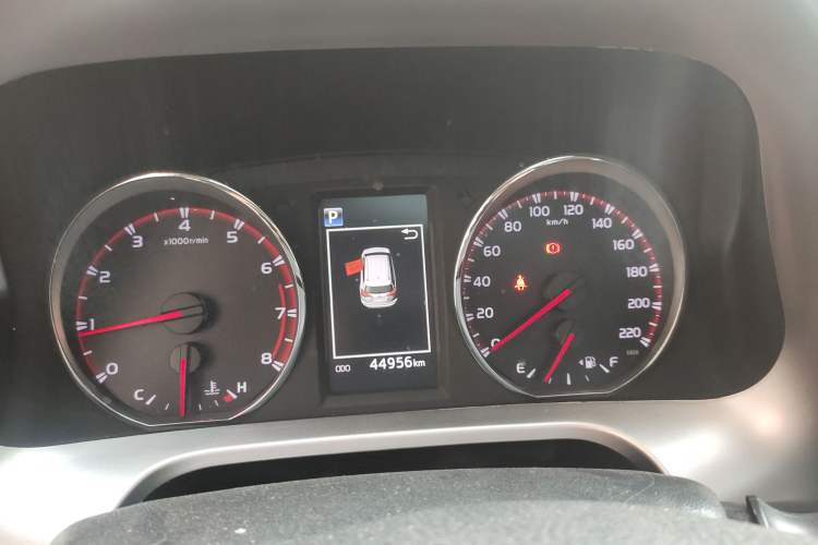 Used Toyota RAV4 2019 2.0L CVT Two-Wheel Drive Fashion X Limited Edition China VI Standard Instrument Cluster