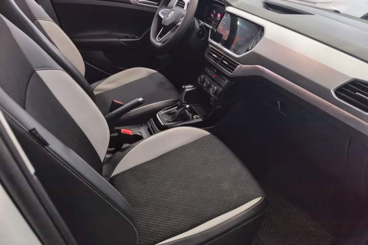 Used Volkswagen Tacqua 2021 200TSI DSG JoyConnect Edition
