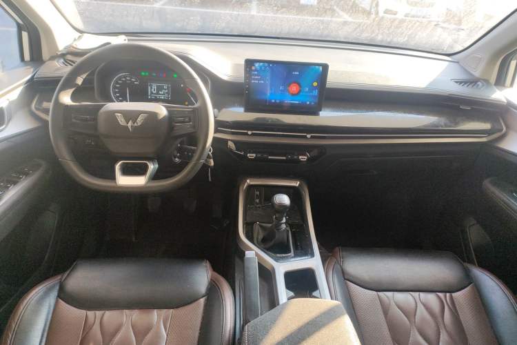 Used Wuling Jiachen 2022 1.5L Manual Enjoyment Elite Model
