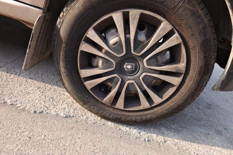 Used Jinbei Hiace X30 2020 1.5L Super-Comfortable Version China VI Standard SWC15M Right Front Wheel Hub