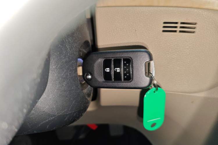 Used Honda Jade 2013 1.8L automatic Comfort version 5 seats
