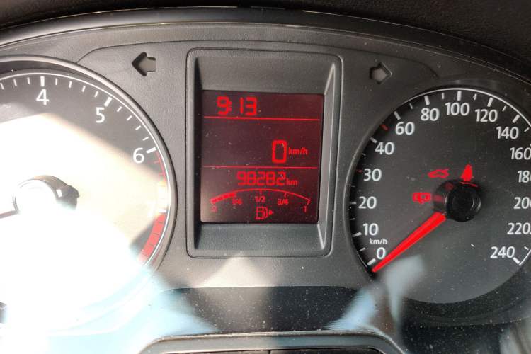 Used Volkswagen Jetta 2015 Zhuihui Edition 1.6L Manual Comfort Model
