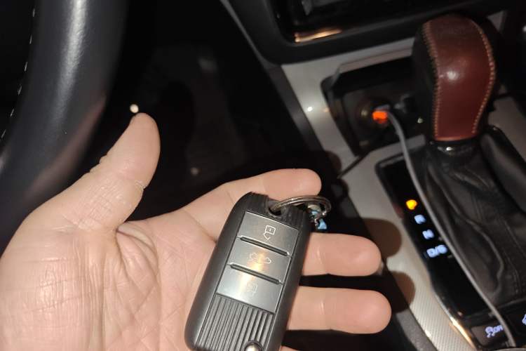 Used Roewe RX5 2018 20T Two-Wheel Drive Automatic Internet Smart Edition