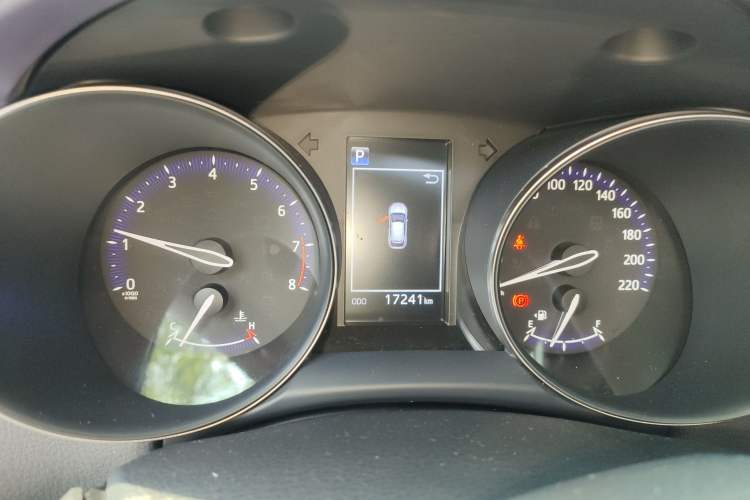 Used Toyota IZOA 2018 2.0L Yichi Version China VI Standard
