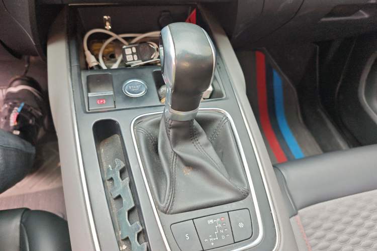 Used Citroen C5 AIRCROSS 2017 350THP Fashion Edition Gear Lever