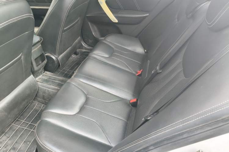 Used Geely Auto Emgrand 2017 Sedan Million Edition 1.5L Manual Upward Connect Version