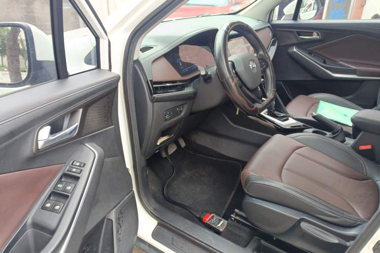 Used CHANGAN CS15 2019 1.5L Automatic Entry Model China VI Standard
