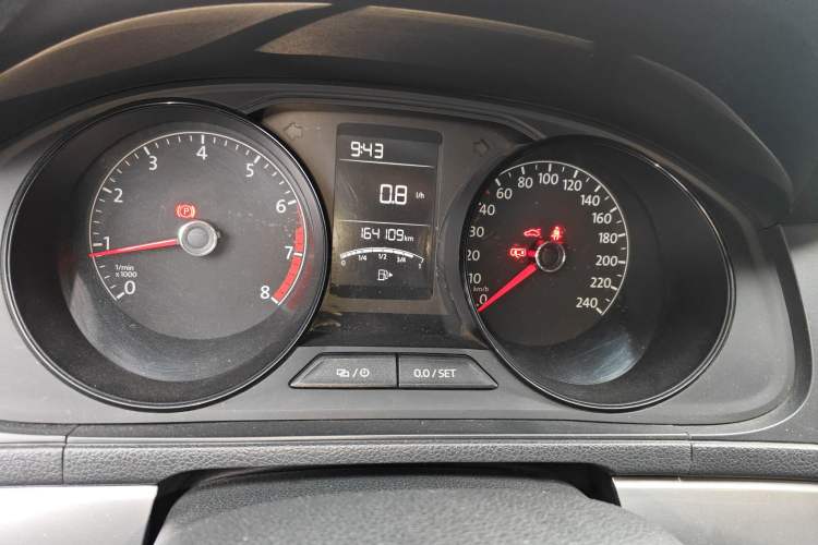 Used Volkswagen Gran Lavida 2015 1.6L Manual Fashion Edition
