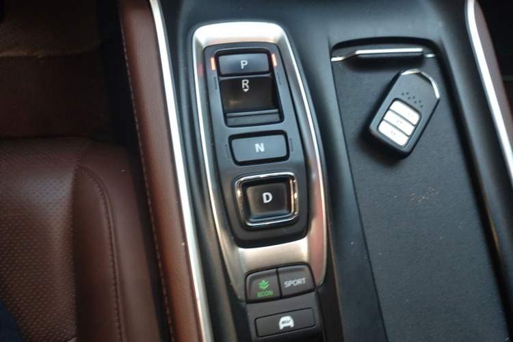 Used Honda Inspire 2019 Rui·Hybrid 2.0L Jing Shang Edition China VI Gear Lever