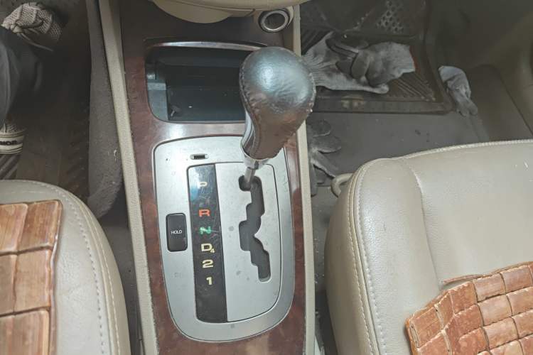 Used Buick Excelle 2005 1.8 Automatic Luxury Model Gear Lever