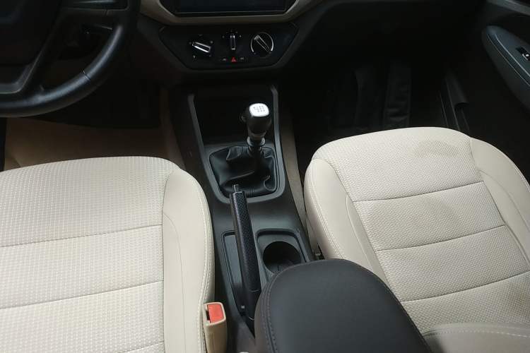 Used Wuling Hongguang 2021 1.5L Revised S Standard Version with Electric Power Steering LAR Gear Lever