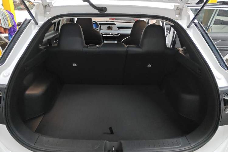 Used Venucia V DD-i 2023 60km iC Version
