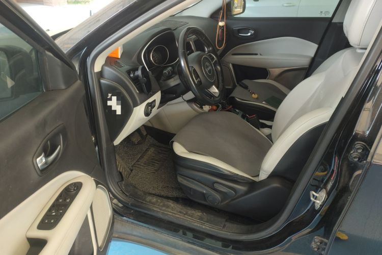 Used Jeep Compass 2017 200T Automatic Family Edition
