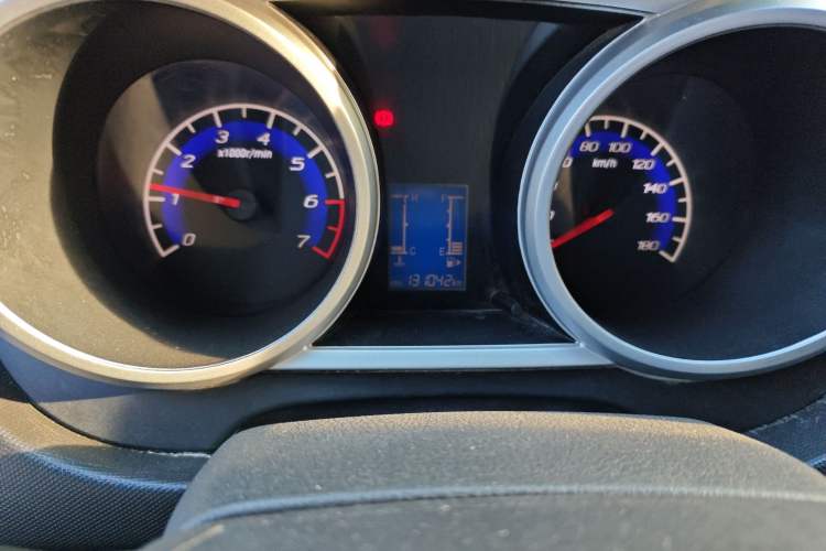 Used CHANGAN KAICHENG Ounuo S 2014 1.3L Happiness Model Odometer Close Up