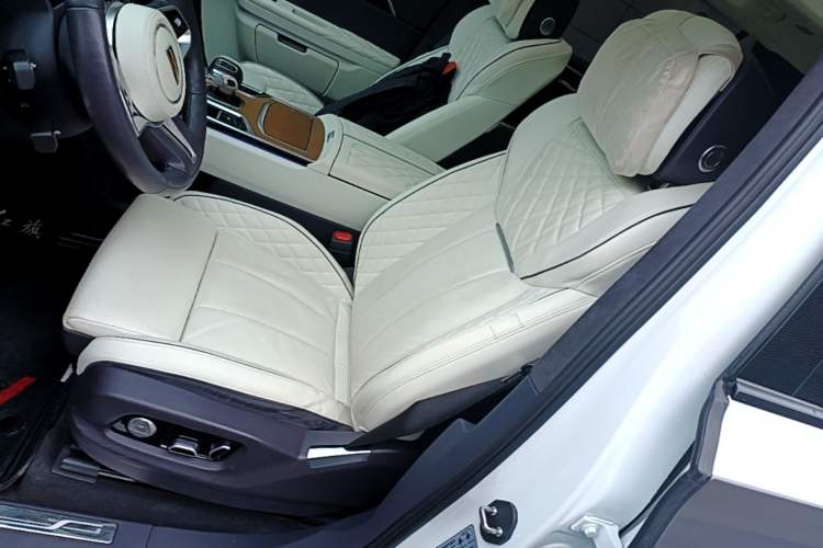 Used Hongqi E-HS9 2022 660 km Range Flagship Edition Four Seats
