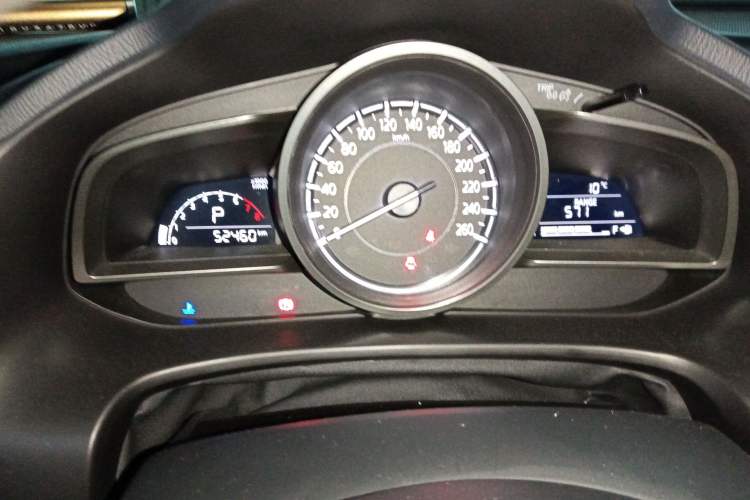 Used Mazda Mazda 3 Axela 2017 Sedan 1.5L Automatic Luxury Model China VI Standard