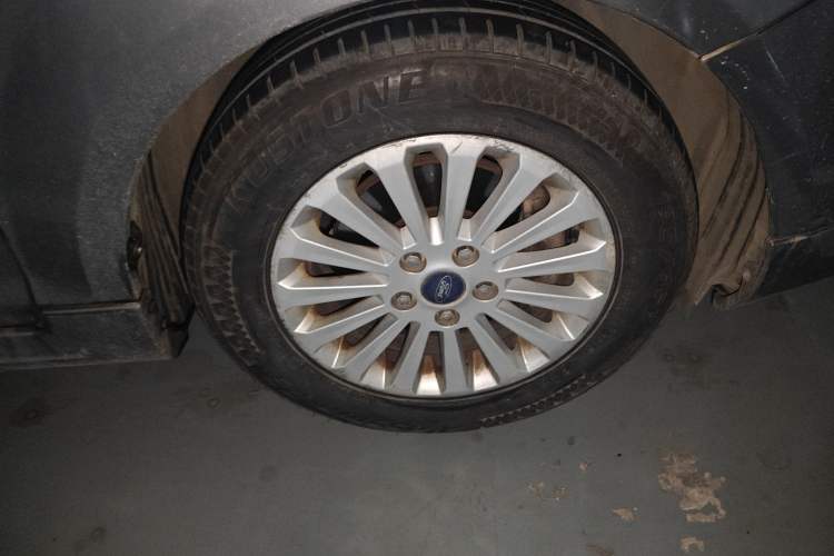 Used Ford Focus 2013 Hatchback Classic 1.8L Automatic Fashion Edition
