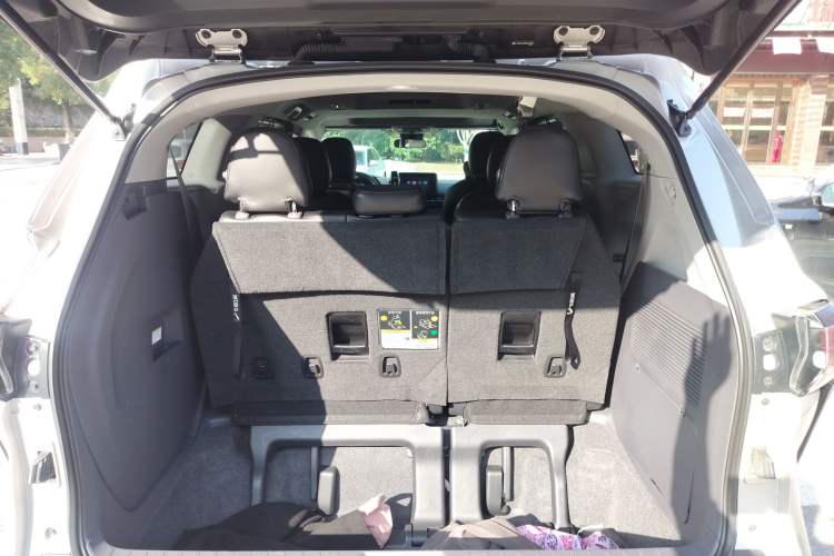 Used Toyota Sienna 2021 2.5L Hybrid Comfort Edition
