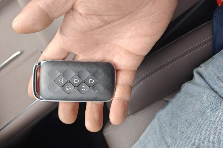 Used Wuling Starlight 730 2025 Model Plug-in Hybrid 125km Luxury Edition
