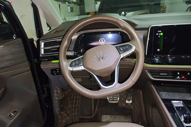 Used Volkswagen Viloran 2023 Revised Version 380TSI Luxury Edition Steering Wheel