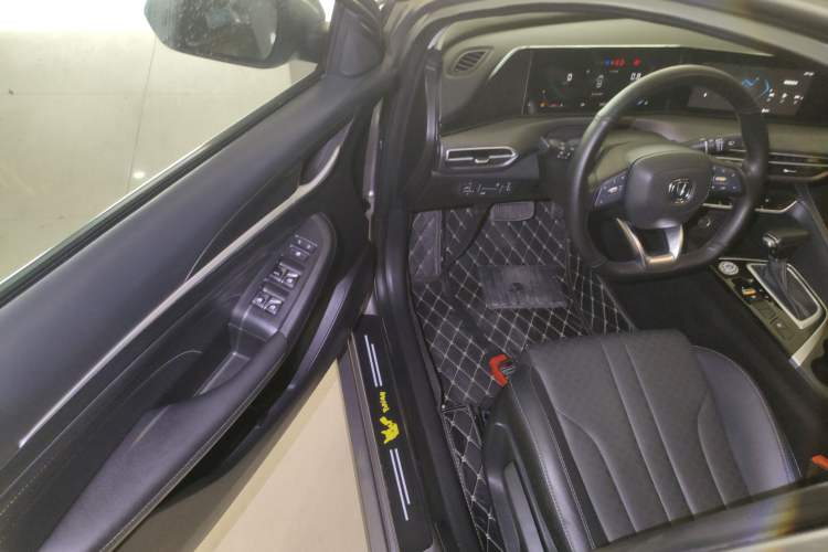 Used CHANGAN Eado 2021 PLUS 1.6L GDI CVT Luxury Model Driver Seat