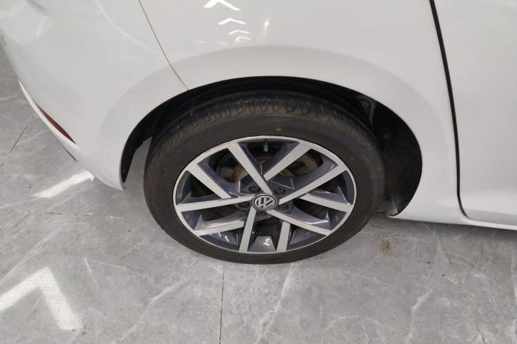 Used Volkswagen Golf 2020 200TSI DSG Comfortable and Ambitious Edition Right Rear Wheel Hub