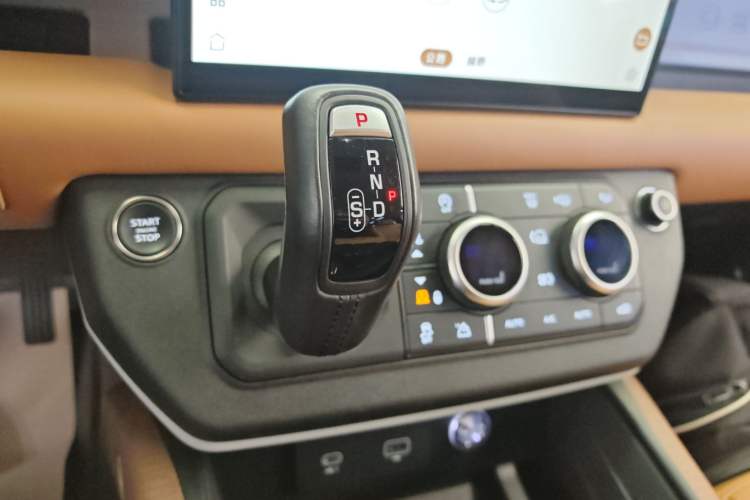 Used Land Rover Defender 2023 Revised Version 90 3.0T P400 Dark Edition
