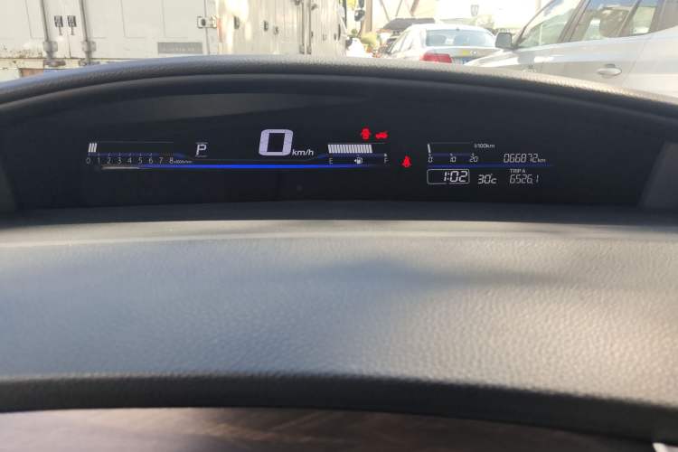 Used Honda Jade 2017 1.8L automatic Comfort version 5 seats