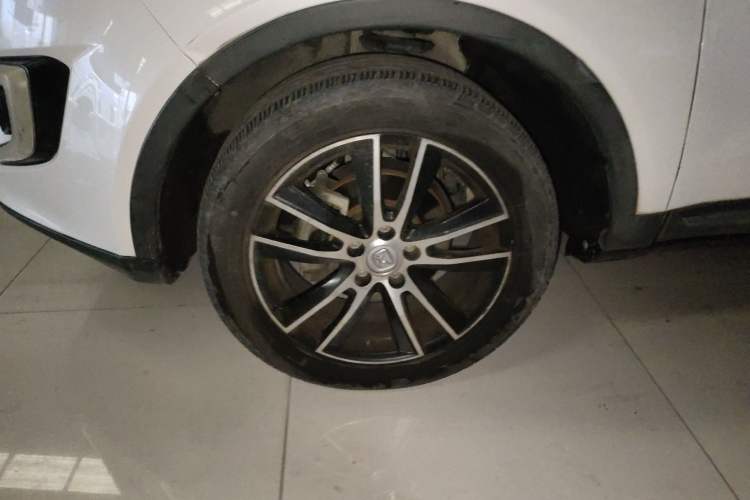 Used JMC Yusheng S330 2016 1.5L GTDi Automatic Two-Wheel Drive Flagship Edition Exterior 2