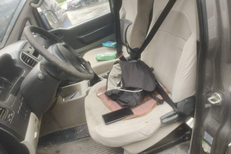 Used FORTHING Lingzhi 2016 V3 1.5L 7-Seater Standard Model China V Emission Standard