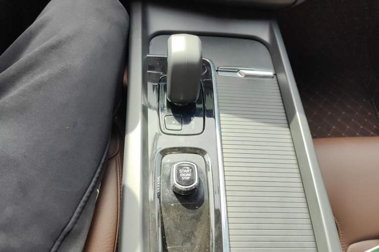 Used Volvo XC60 2024 B5 4x4 Smart Luxury Edition
