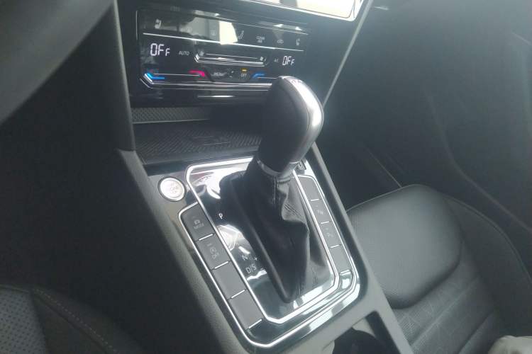 Used Volkswagen FAW-Volkswagen CC 2024 380TSI Striking All-Encompassing Edition Gear Lever