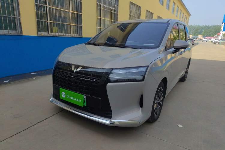 Used Wuling Starlight 730 2025 Model Plug-in Hybrid 125km Luxury Edition