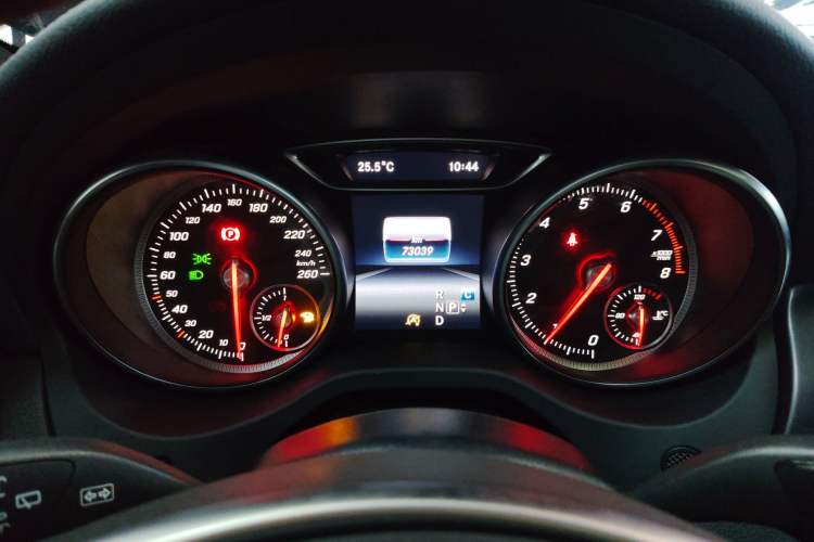 Used Mercedes-Benz GLA 2017 GLA 260 4MATIC Sport Edition Instrument Cluster