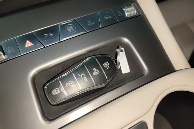 Used BYD Xia 2025 DM-i 1.5T 180km Excellence Model