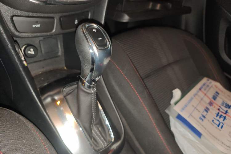 Used Buick Encore 2015 1.4T Automatic Two-Wheel Drive Urban Elite Version